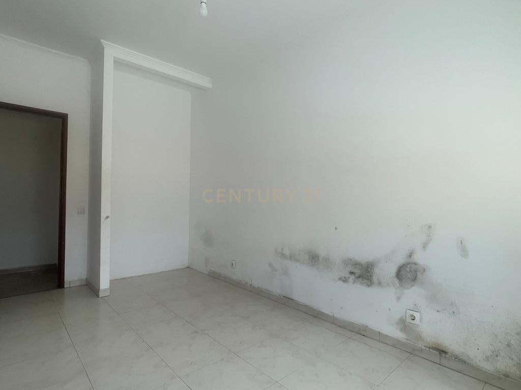 Apartamento T3, com Logradouro, em São Sebastião, Setúbal  - Image 12