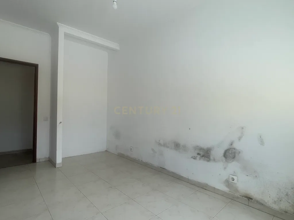 Apartamento T3, com Logradouro, em São Sebastião, Setúbal - Image 12