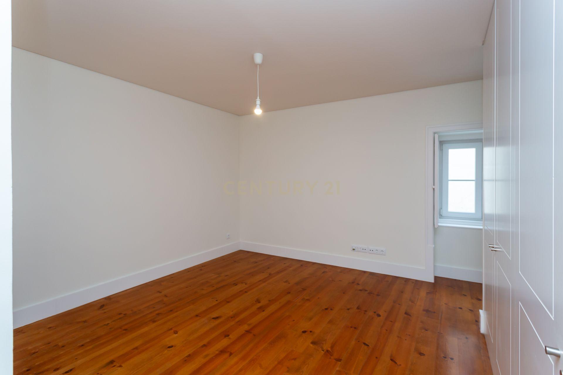 Apartamento T1 mobilado para arrendar em Lisboa - Image 9