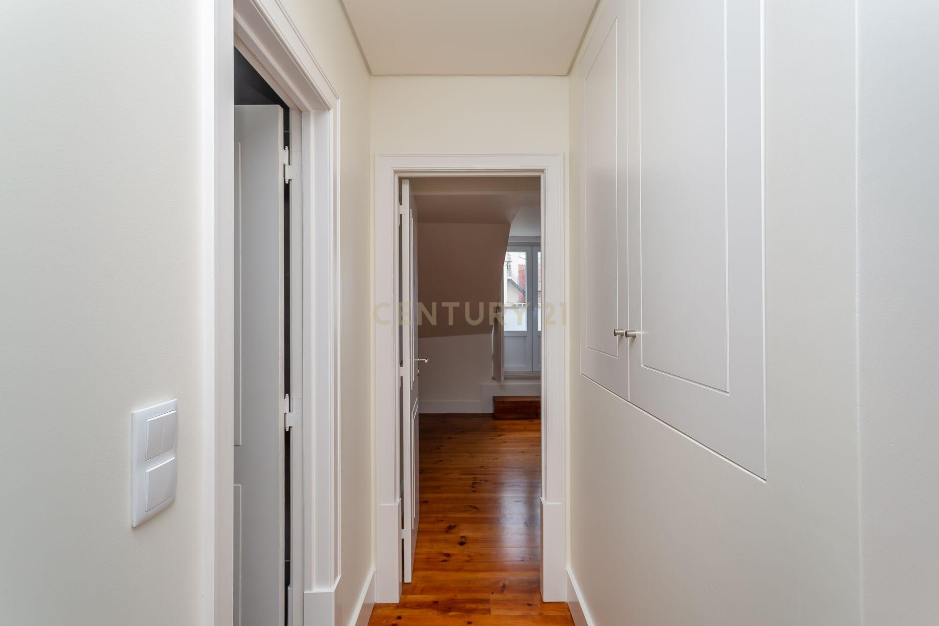 Apartamento T1 mobilado para arrendar em Lisboa - Image 19