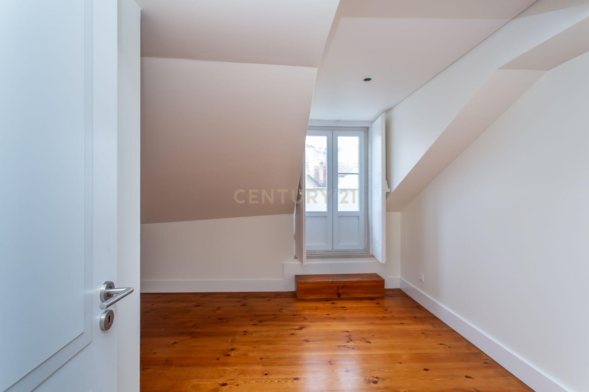 Apartamento T1 mobilado para arrendar em Lisboa - Image 17