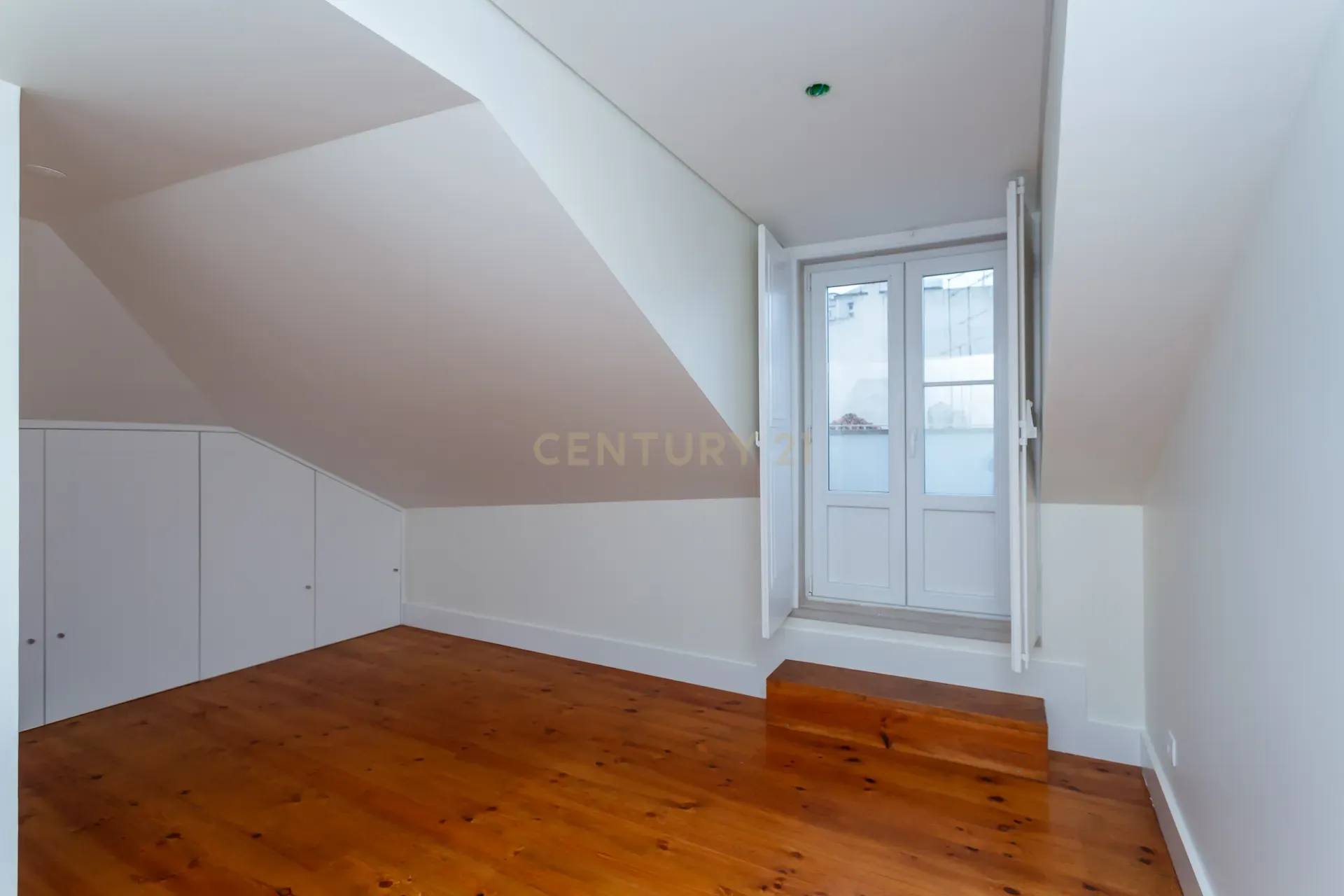Apartamento T1 mobilado para arrendar em Lisboa - Image 18