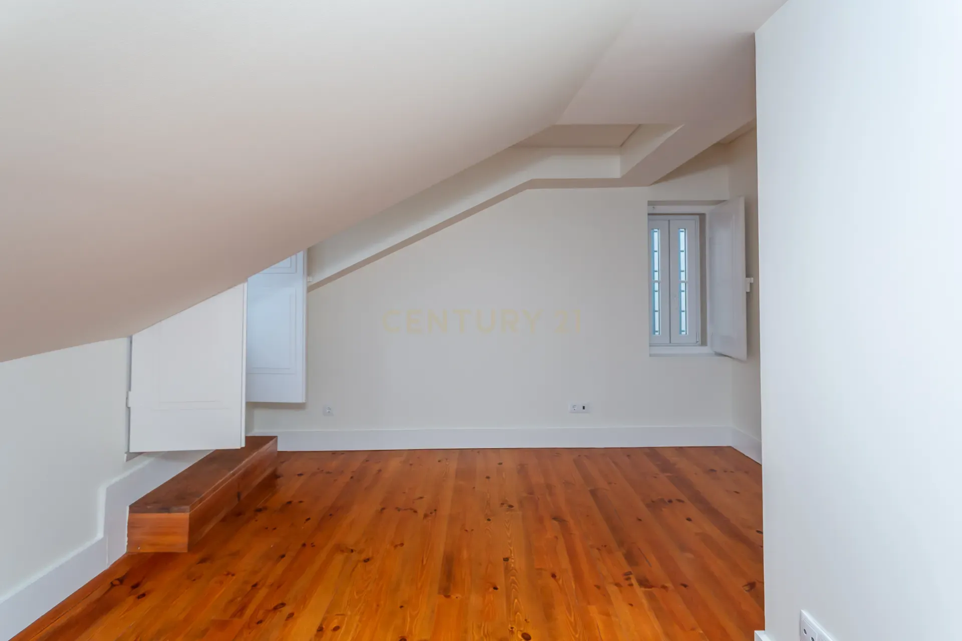 Apartamento T1 mobilado para arrendar em Lisboa - Image 13
