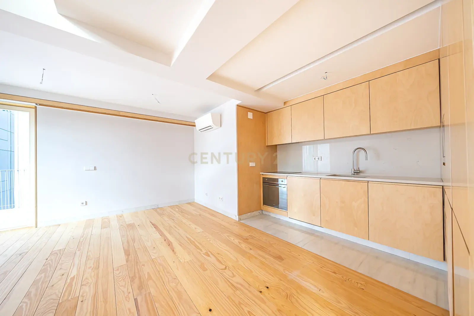 T1 Duplex de Luxo, com Terraço, em Campo de Ourique - Image 10