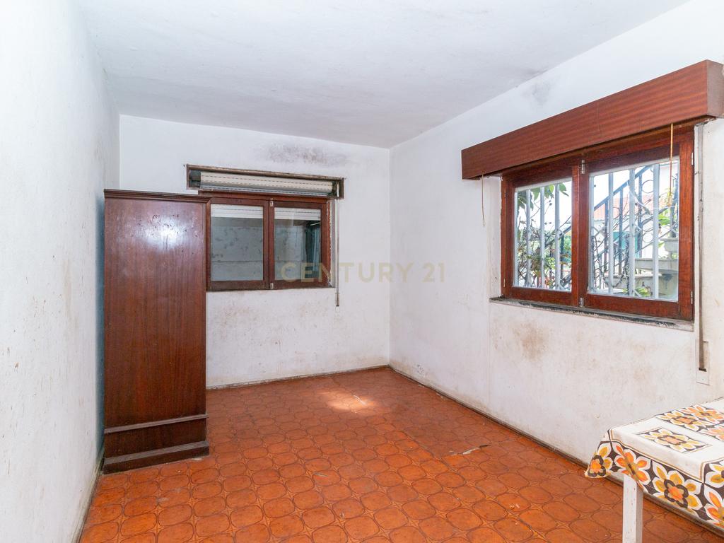 Excelente Moradia T4 - Image 7