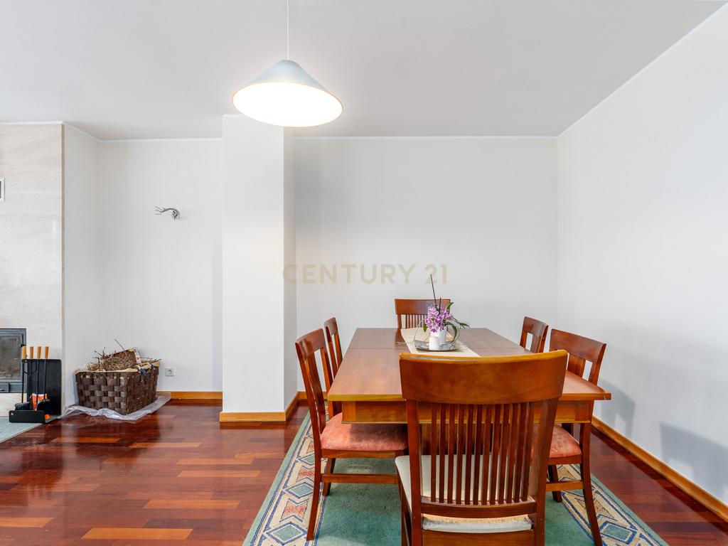Apartamento "Cobertura" com terraço nas 3 frentes T4 (Atualmente T3 + Escritório) no Condomínio "Tílias do Atlântico" - Image 2