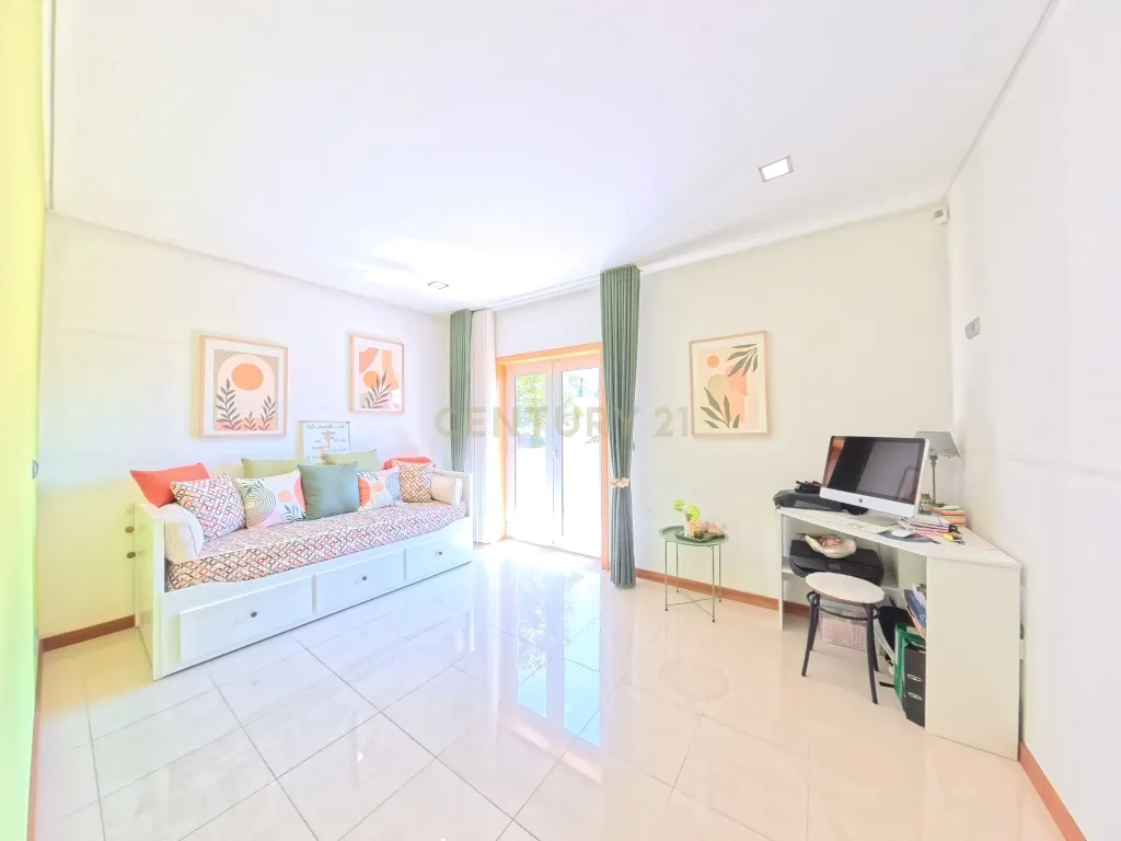 Moradia T4 em Esposende com Jardim e Garagem - Image 13
