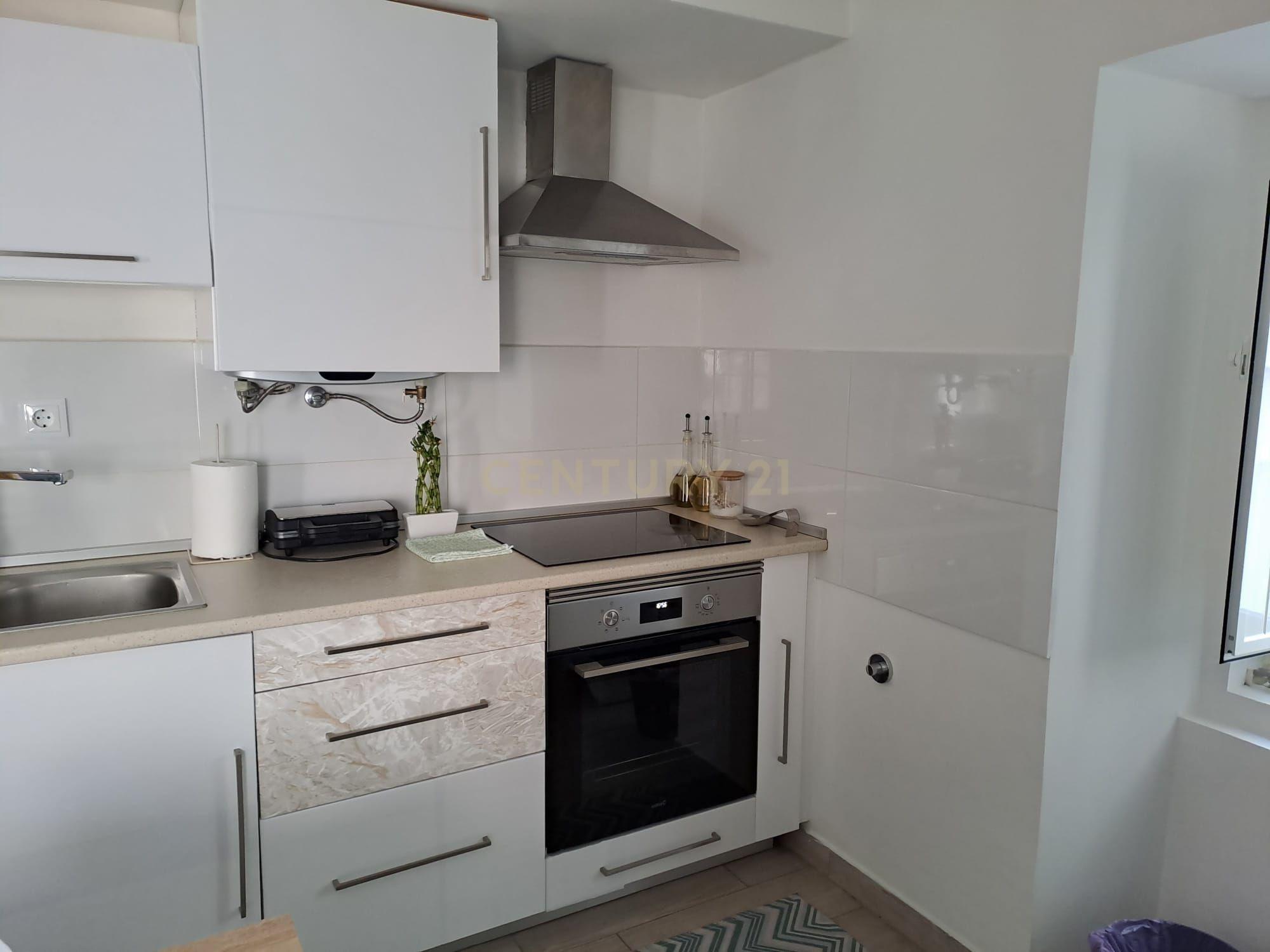 Apartamento T2 remodelado  no centro da Cidade do Montijo - Image 2