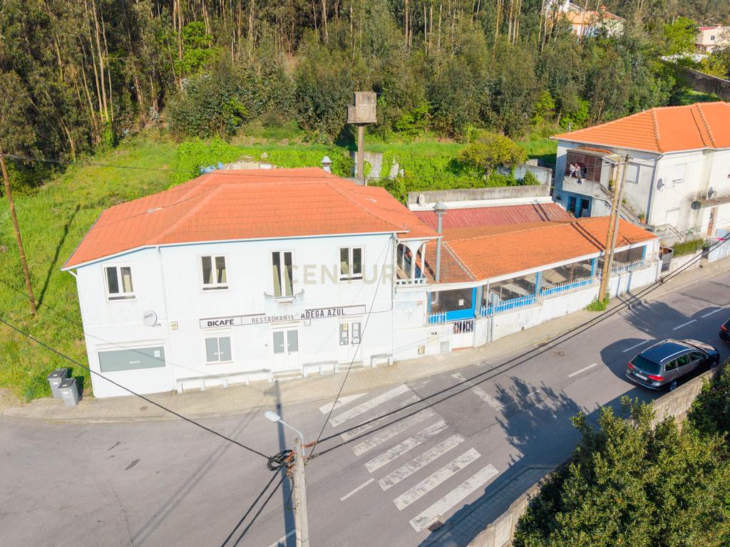 Moradia T3 com Espaço Comercial | São Pedro da Cova (Adega Azul) - Image 31