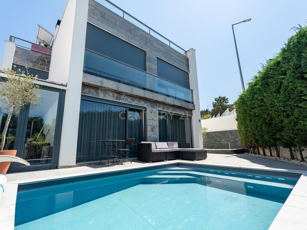 ** Moderna Moradia T4 c/ piscina e rooftop no condomínio privado "Villas do Campo" - Venda do Pinheiro ** - Image 1