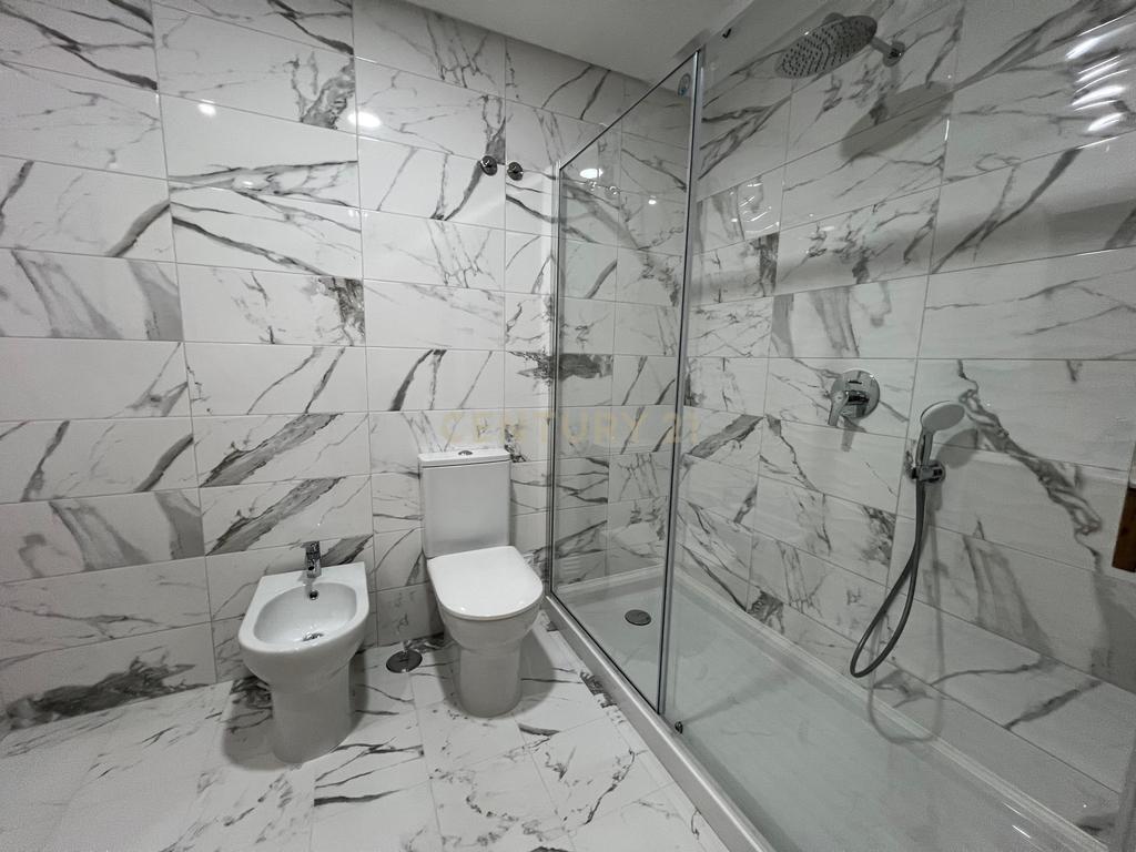 Apartamento T2 NOVO para arrendamento - Image 7