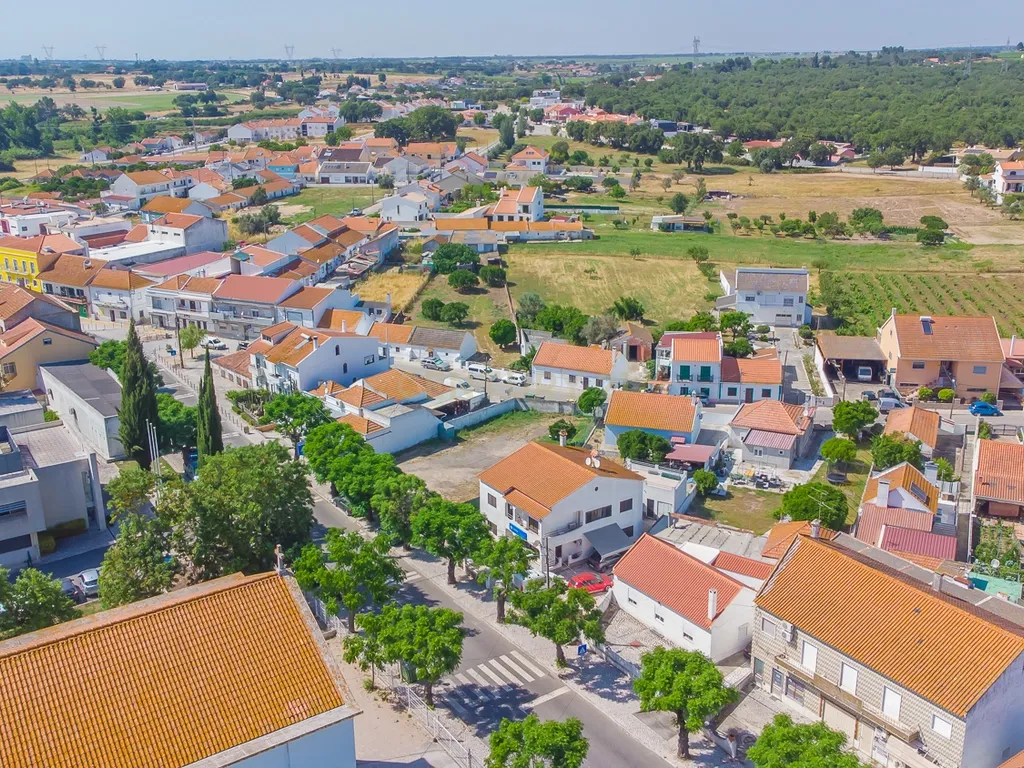 Terrenos Urbanos em Águas de Moura – Excelente Oportunidade para Habitação ou Investimento - Image 21