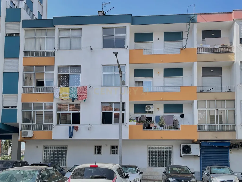 T2 para Arrendamento em Corroios – Conforto, Modernidade e Localização Privilegiada - Image 3