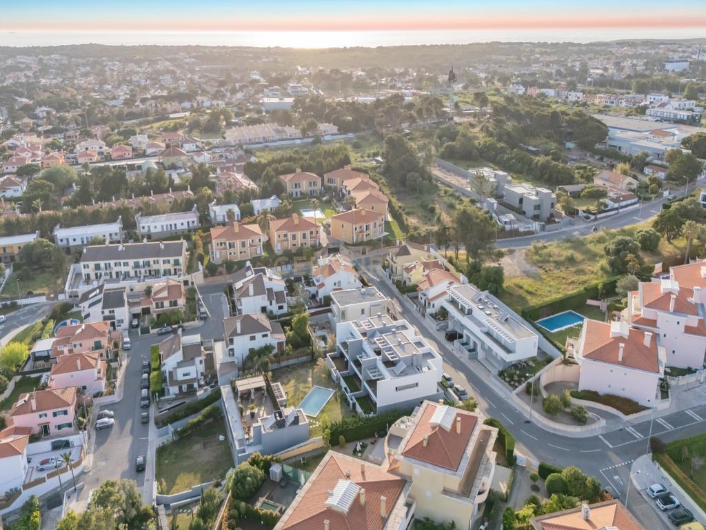 Moradia Nova com 5 quartos + 2 dentro de um condomínio localizado a apenas 5 minutos do Kings College Cascais - Image 39