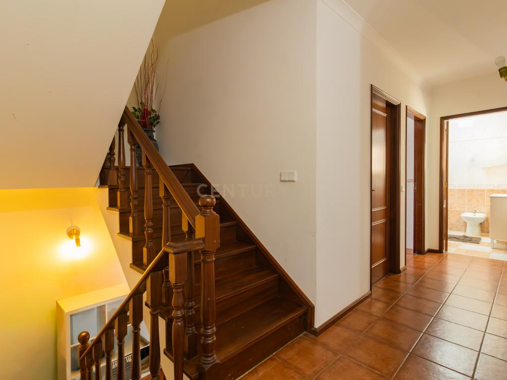 Excelente Moradia T4 - Image 11