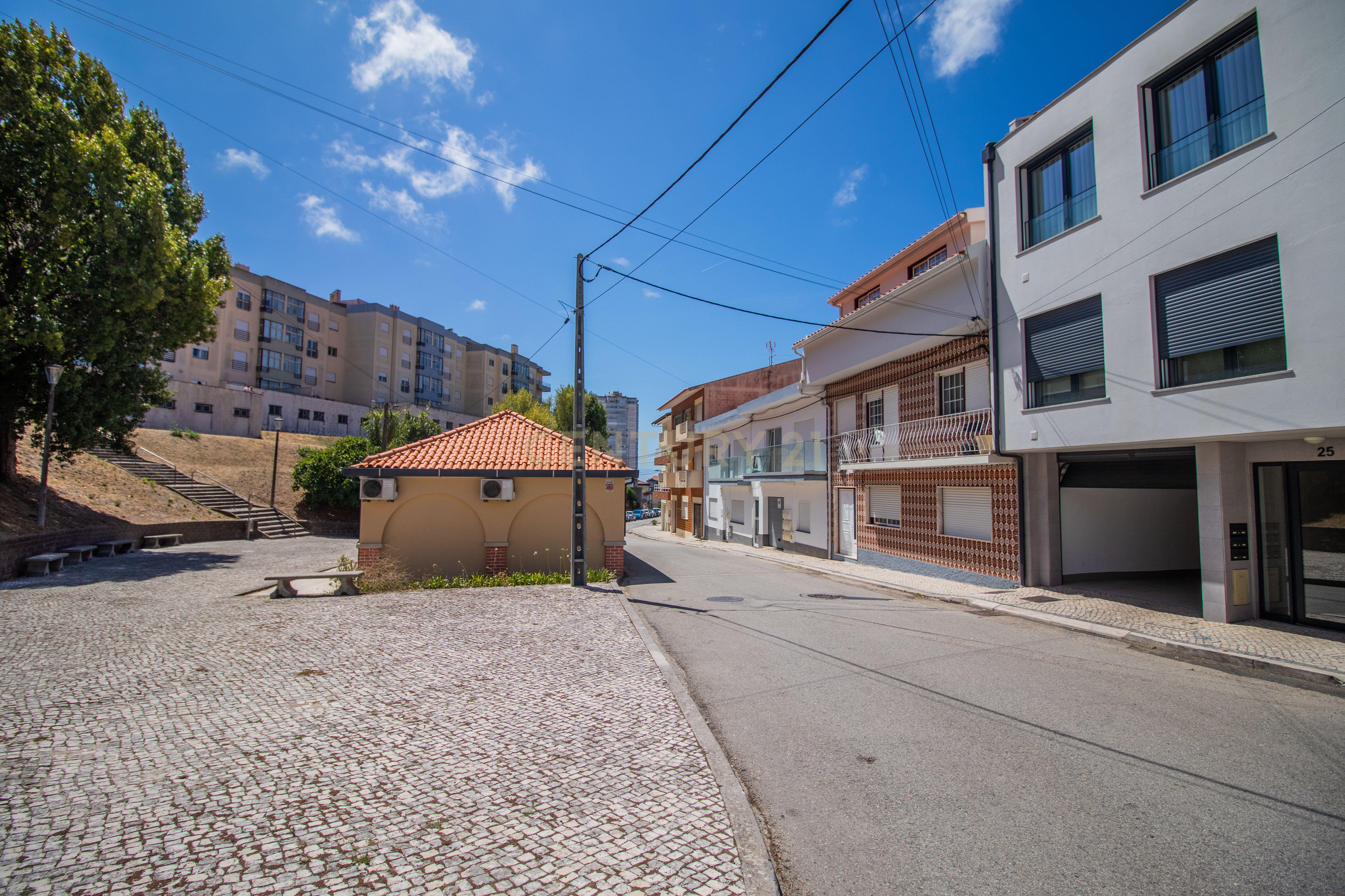 Fotografia 3 de T4 Duplex com Vistas de Mar em Buarcos – Figueira da Foz