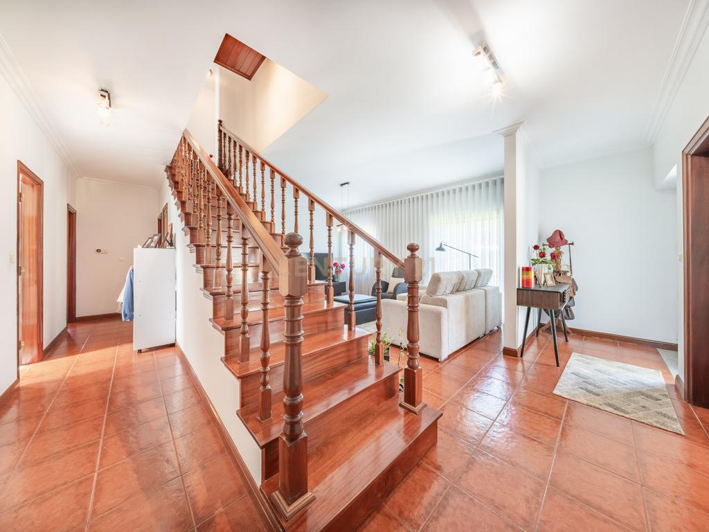 Casa T4 com Vista Panorâmica em Arcos de Valdevez - Image 17