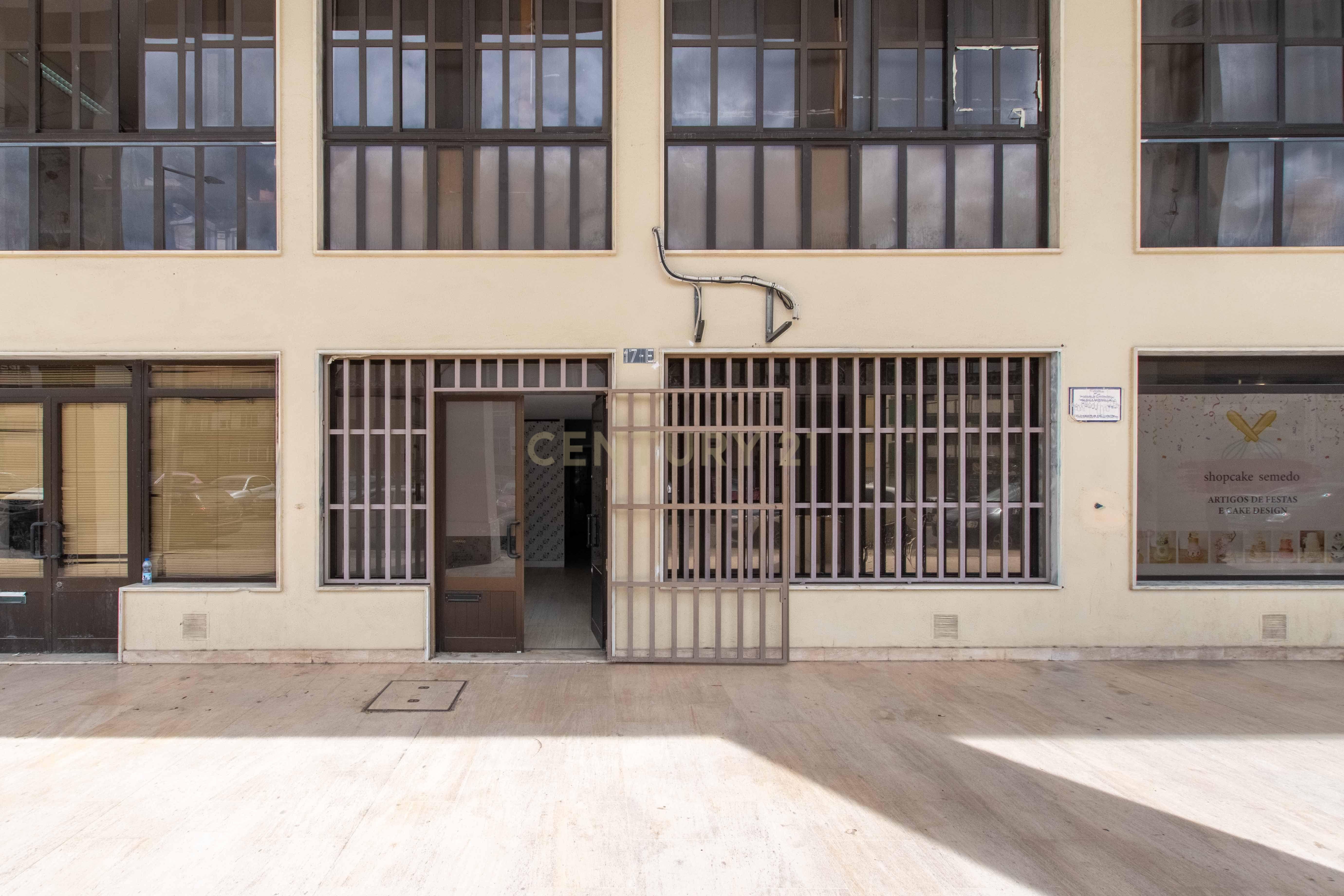 Fotografia 2 de Loja para Venda | Queluz | Excelente Oportunidade de Investimento