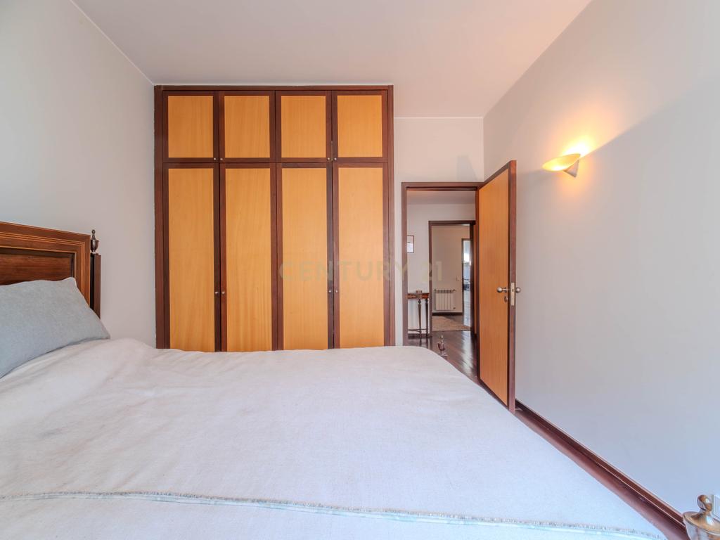 Apartamento T5 na zona do Aviz - Porto - Image 22