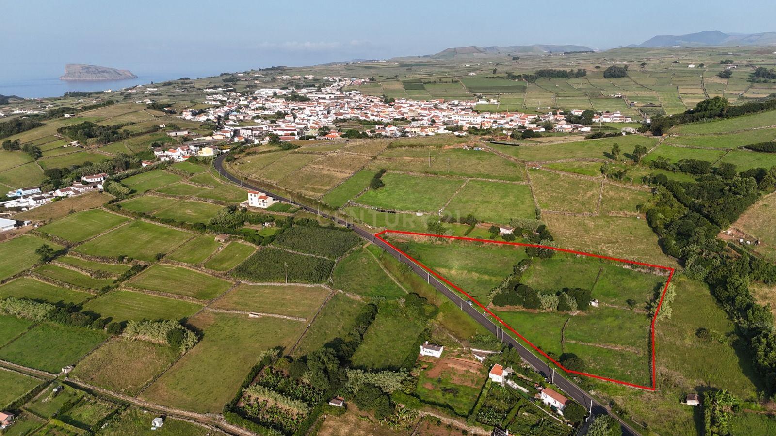 Fotografia 3 de Terreno com 7798 metros quadrados em Vila de São Sebastião, Angra do Heroísmo