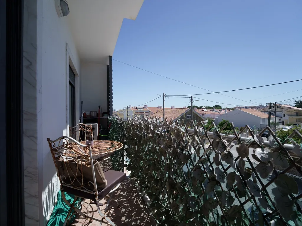 Moderno Apartamento T2 em Amora, Seixal - Image 8
