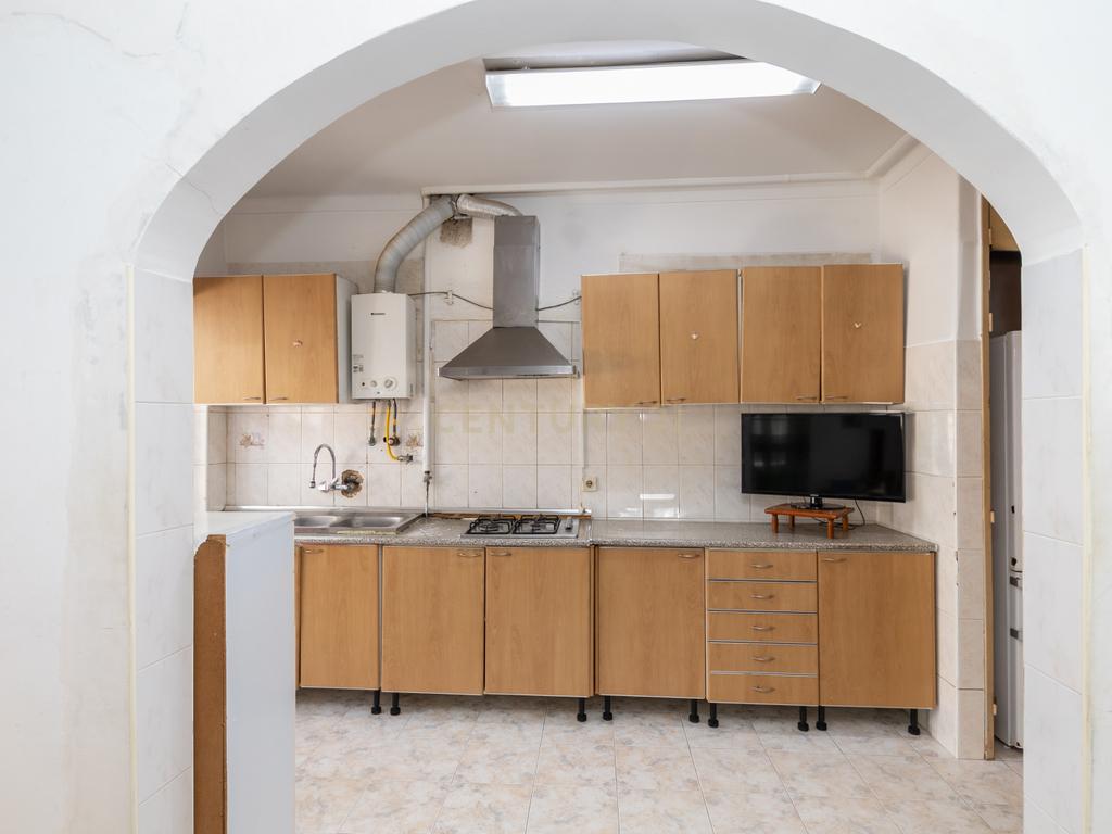 Apartamento T3 no Feijó com logradouro de 261 m2 - Image 15