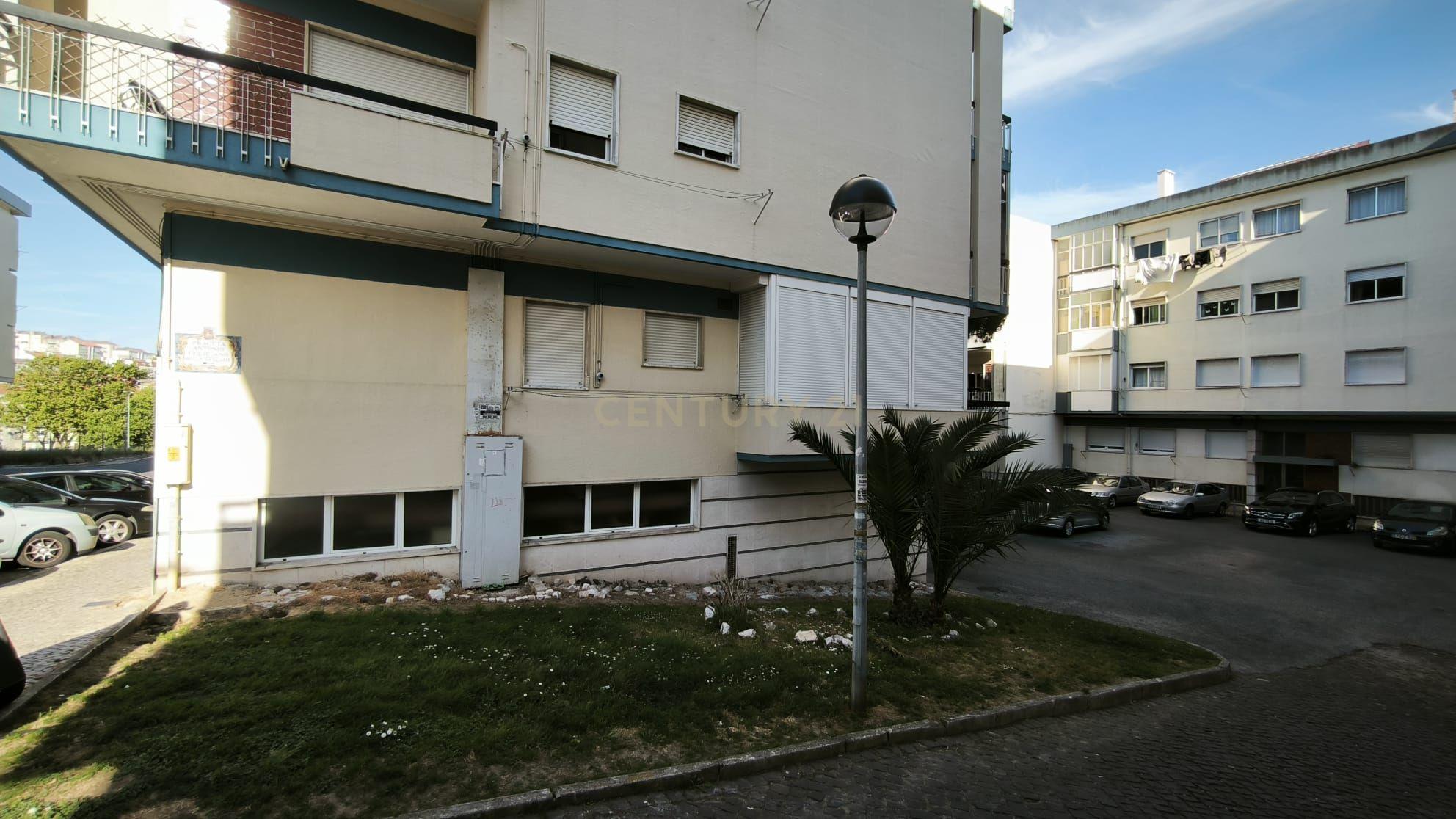 Apartamento T3 em Queluz – Bairro da Estação Nova - Image 2