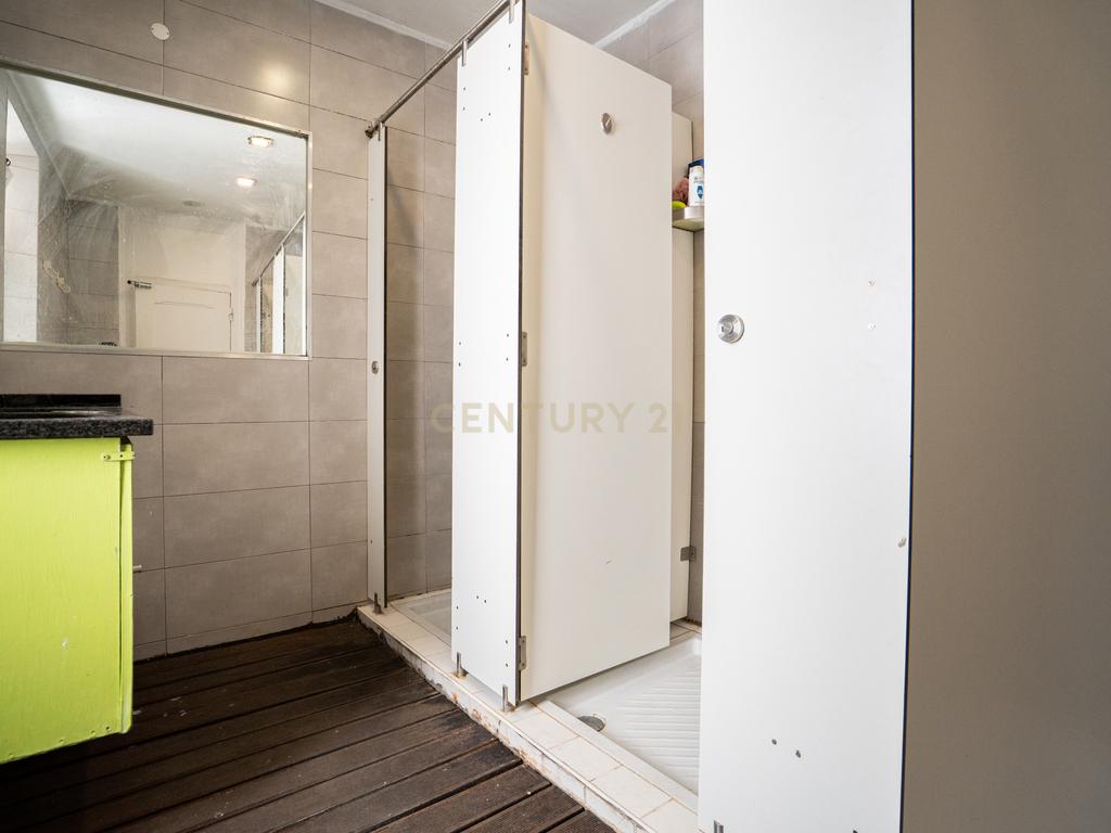 Apartamento Único com Vista sobre o Campo Pequeno – Lisboa - Image 24