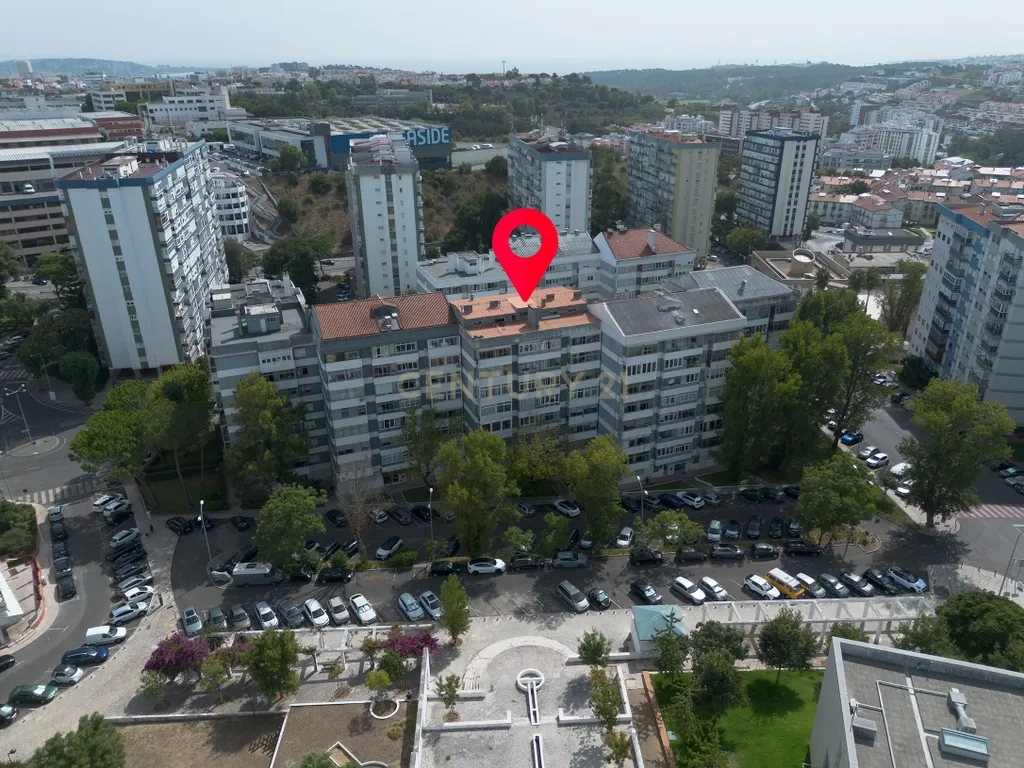 Apartamento T3 em Carnaxide, Lisboa - Image 54