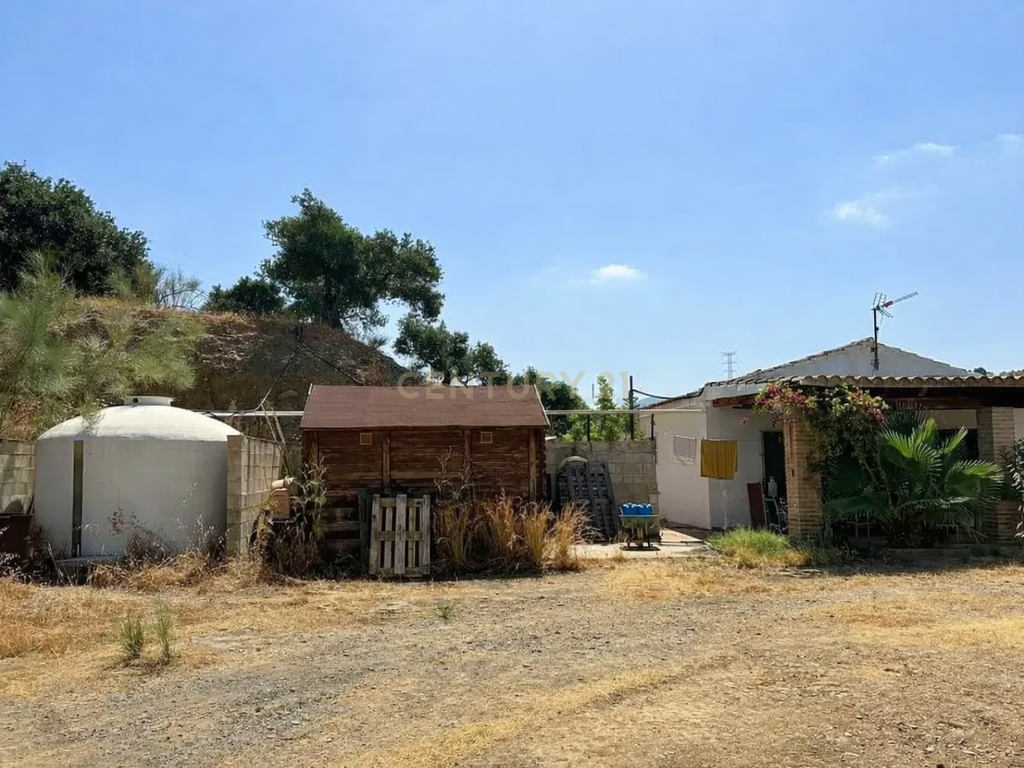QUINTA RÚSTICA COM 11.000 m² DE TERRENO, PRIVACIDADE E VISTAS PANORÂMICAS EM ÁLORA - Image 19