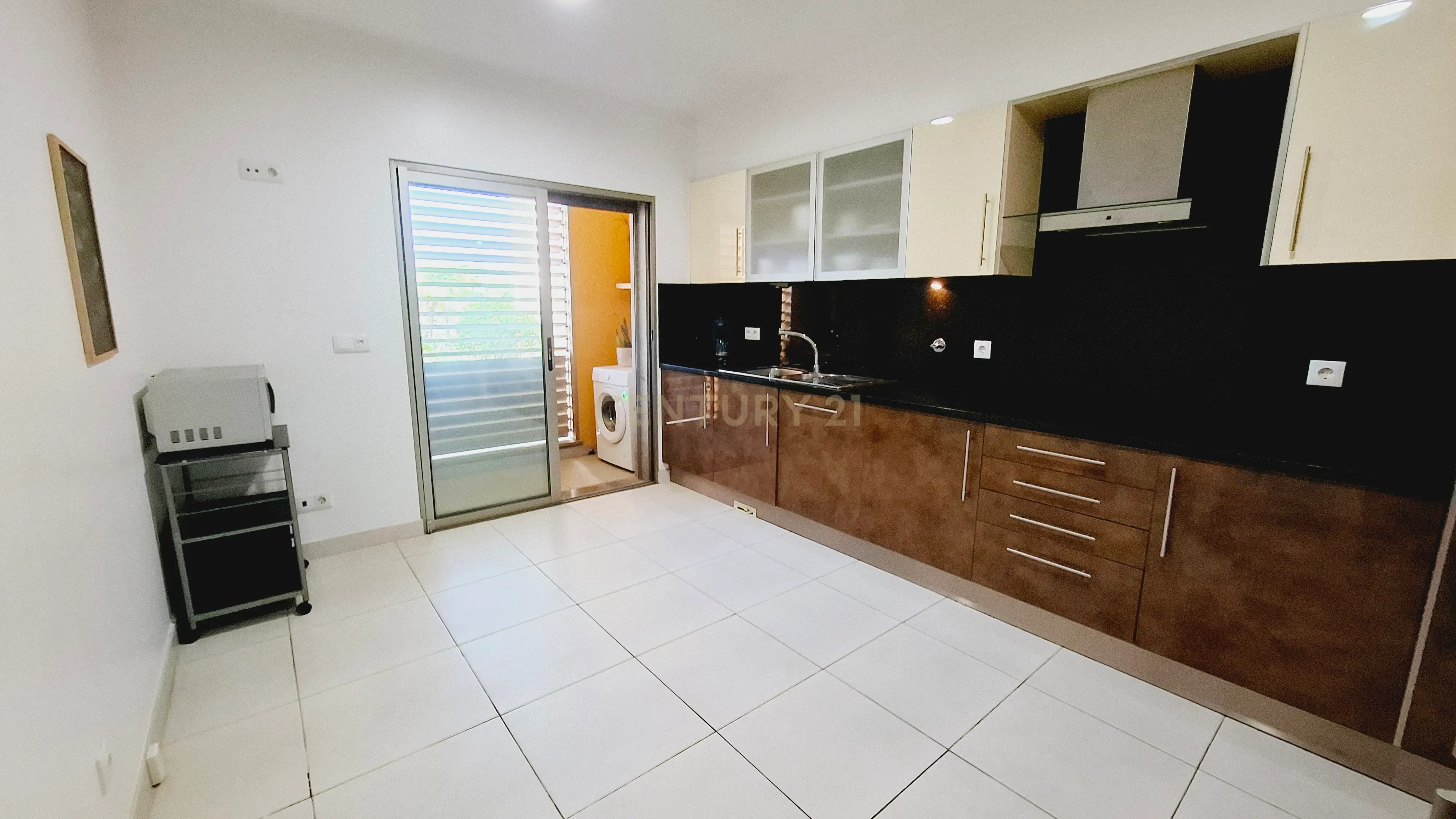 Fotografia 9 de 7 KM DAS PRAIAS DE ALBUFEIRA V3 COM JARDIM PRIVADO E PISCINA COMUM, GARAGEM EM BOX