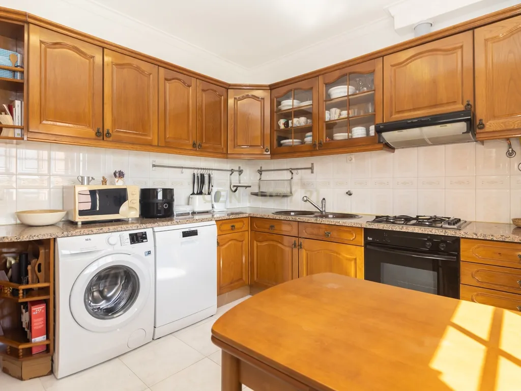 Apartamento T2 com Parqueamento, Elevador, Pronto a Habitar – Uma Oportunidade a Não Perder - Image 33