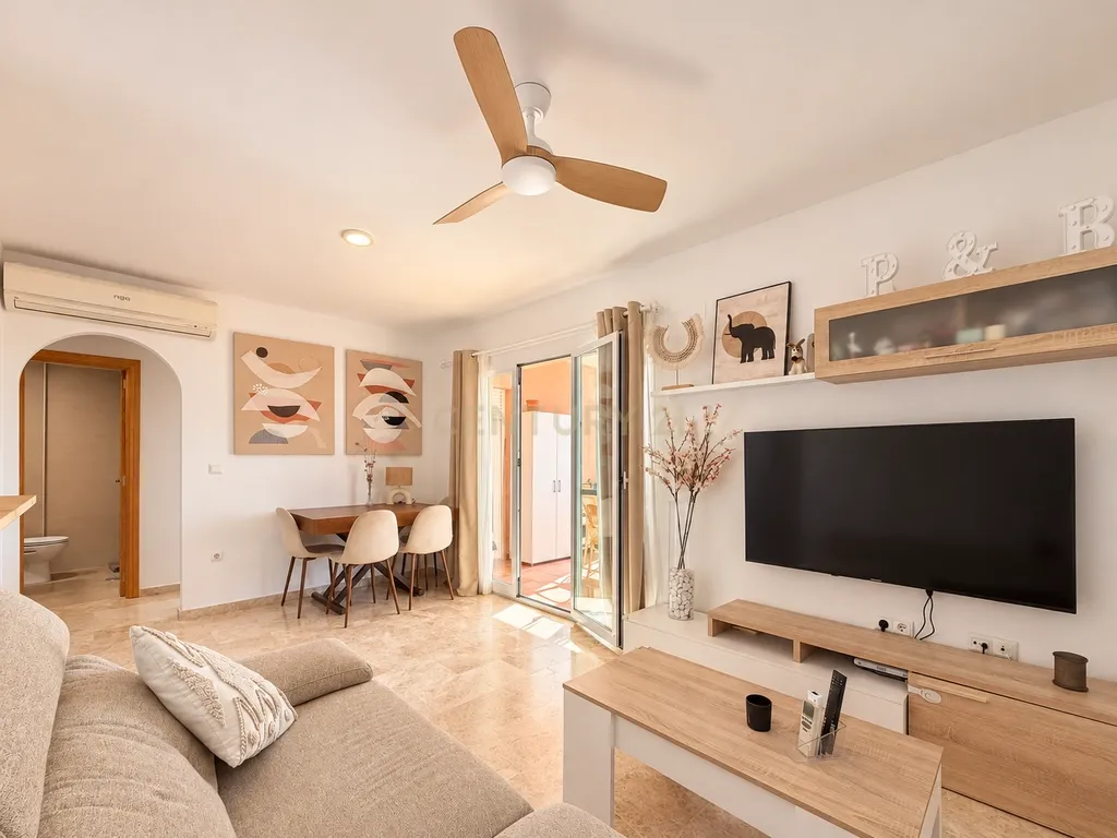Apartamento totalmente renovado com terraço de 20 m² e piscina em Bonalba - Image 15