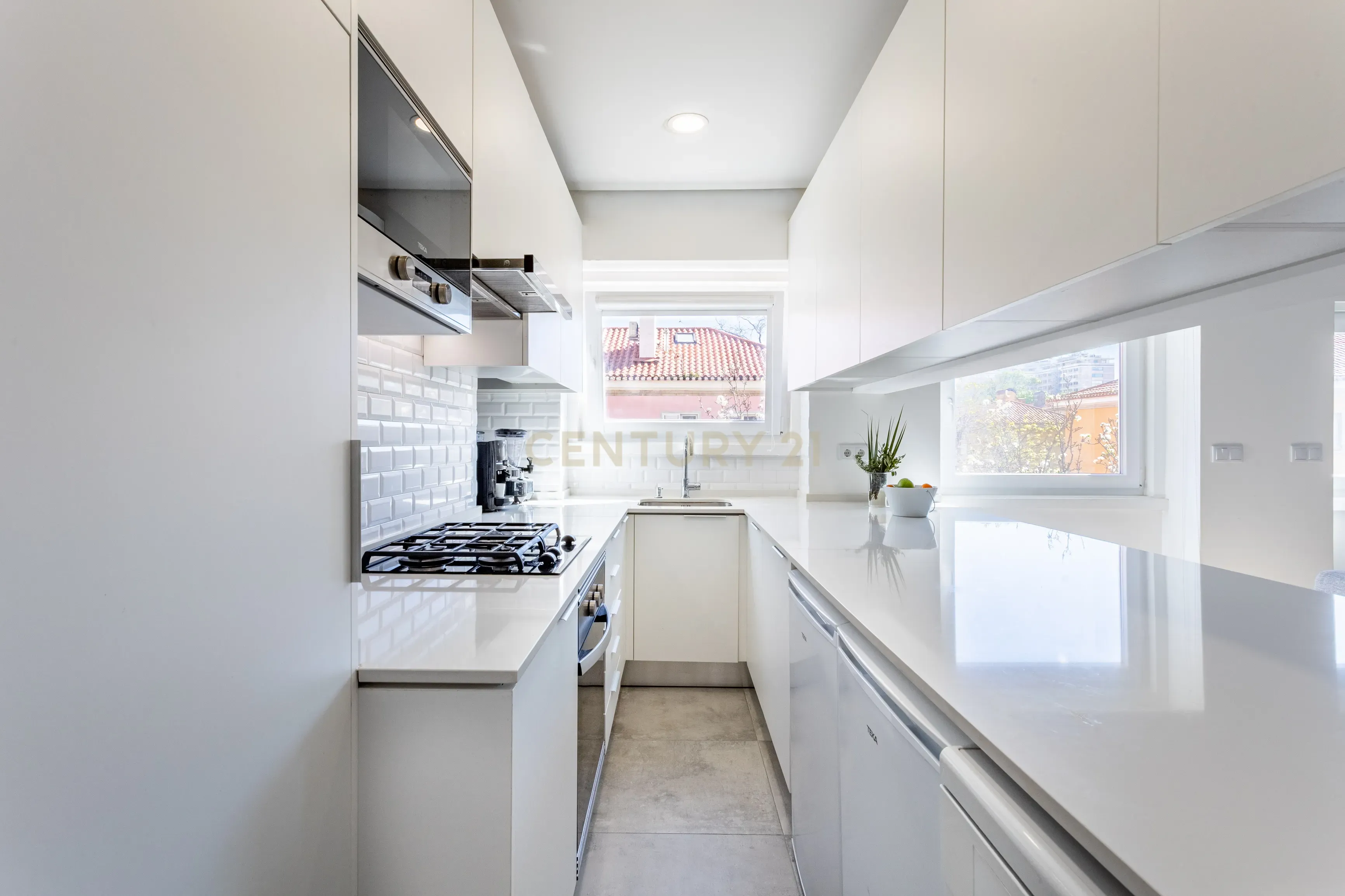 Fotografia 3 de Apartamento T2 transformado em T3 com charme único em Alvalade