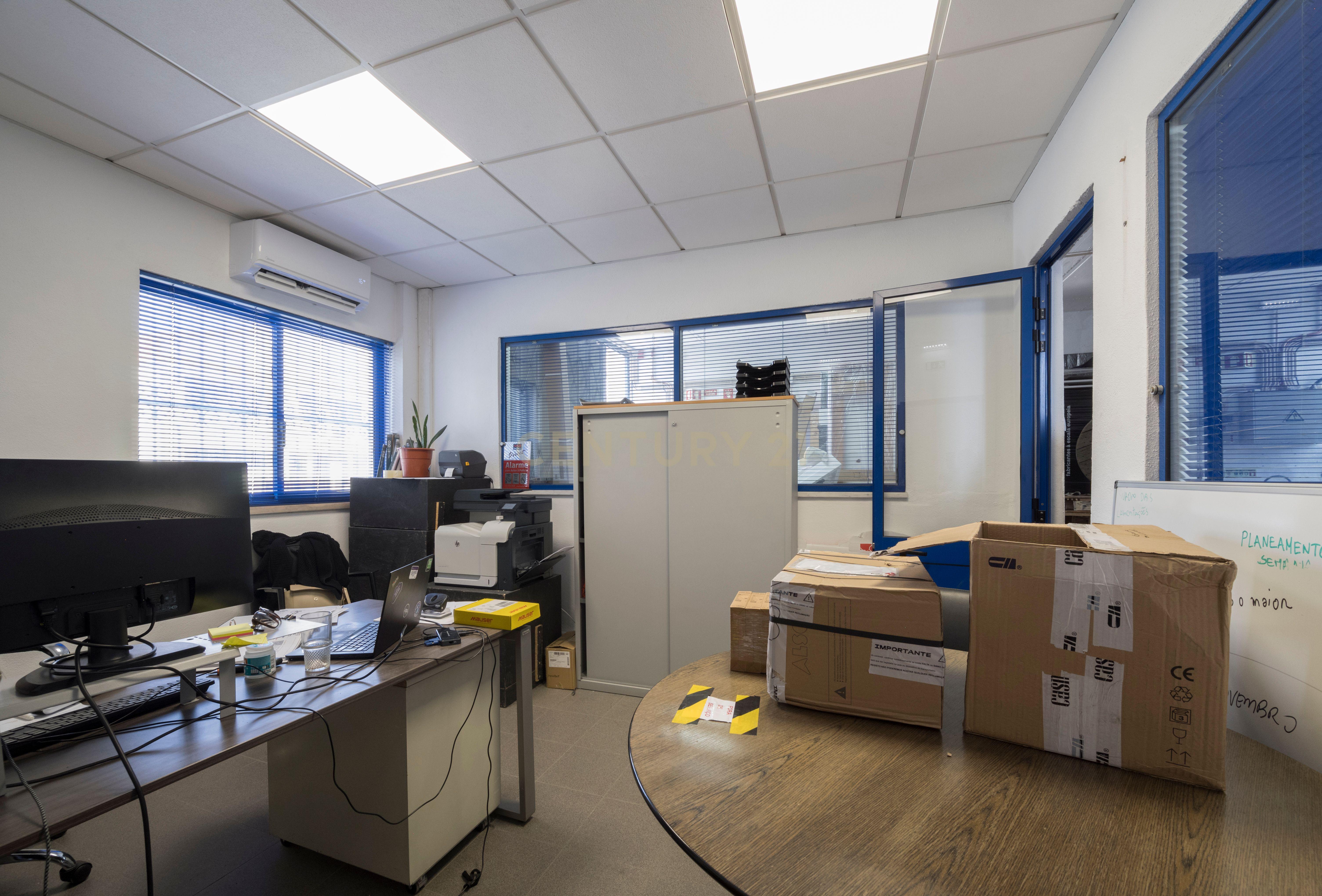 Fotografia 4 de Armazém com 360 m2