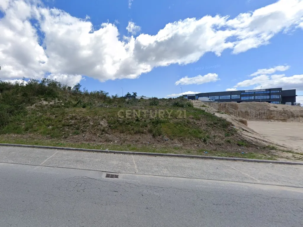 Terreno industrial de grandes dimensões, com 7 069m2, no Polo 6, em Freamunde, Paços de Ferreira - Image 10