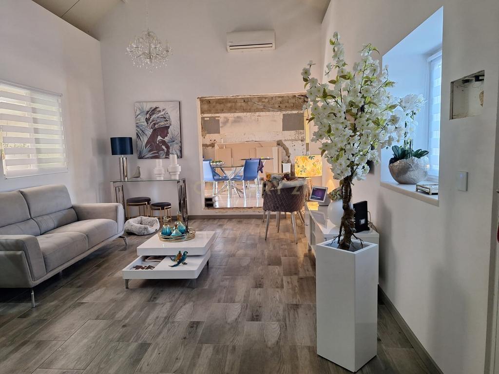 Moradia T3 com 99 m² e terreno de 4.179 m² em Covas de Coina - Image 2