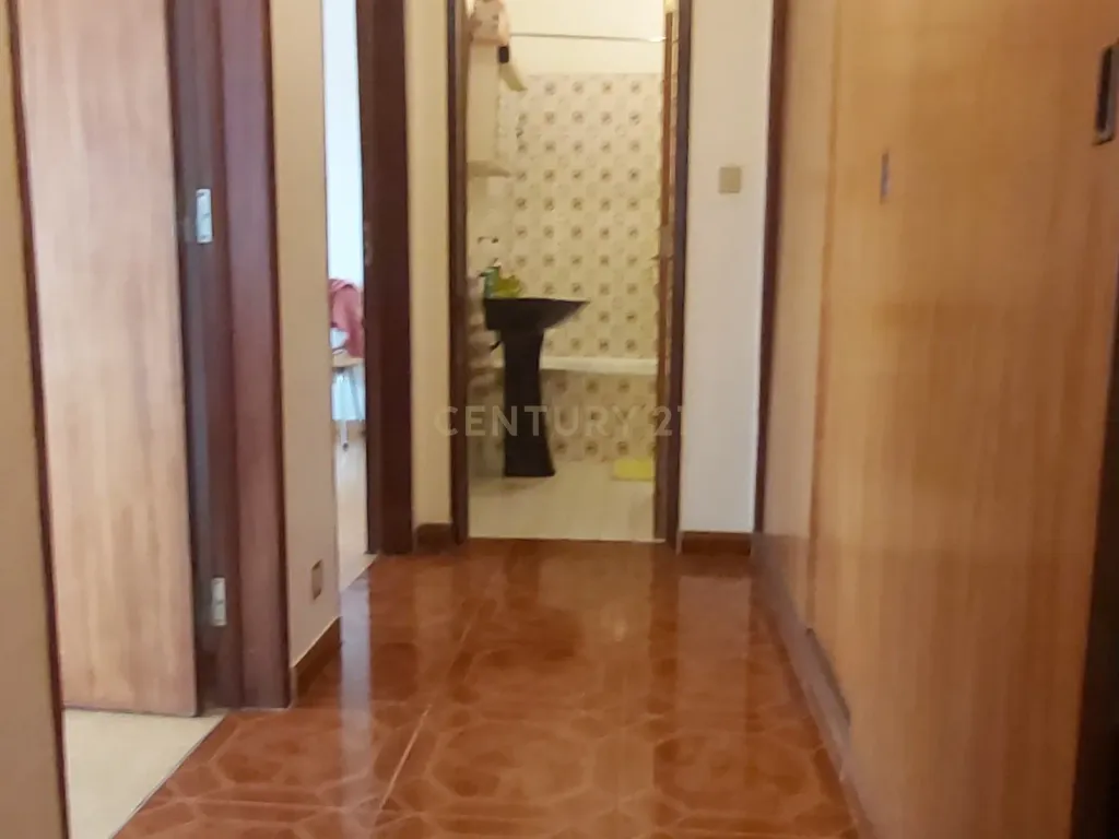 🌞 Apartamento T4 Luminoso com Excelentes Áreas e Garagem– Zona Premium de Beja - Image 6