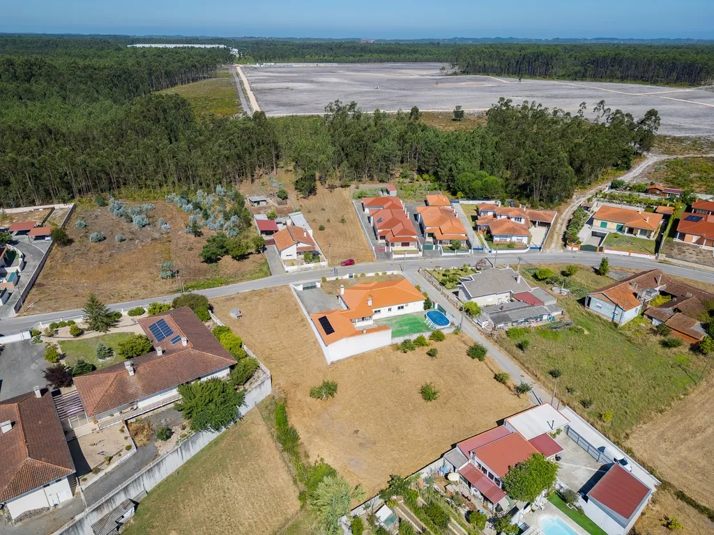 🏡 Moradia Térrea com Garagem para 2 carros - Image 17