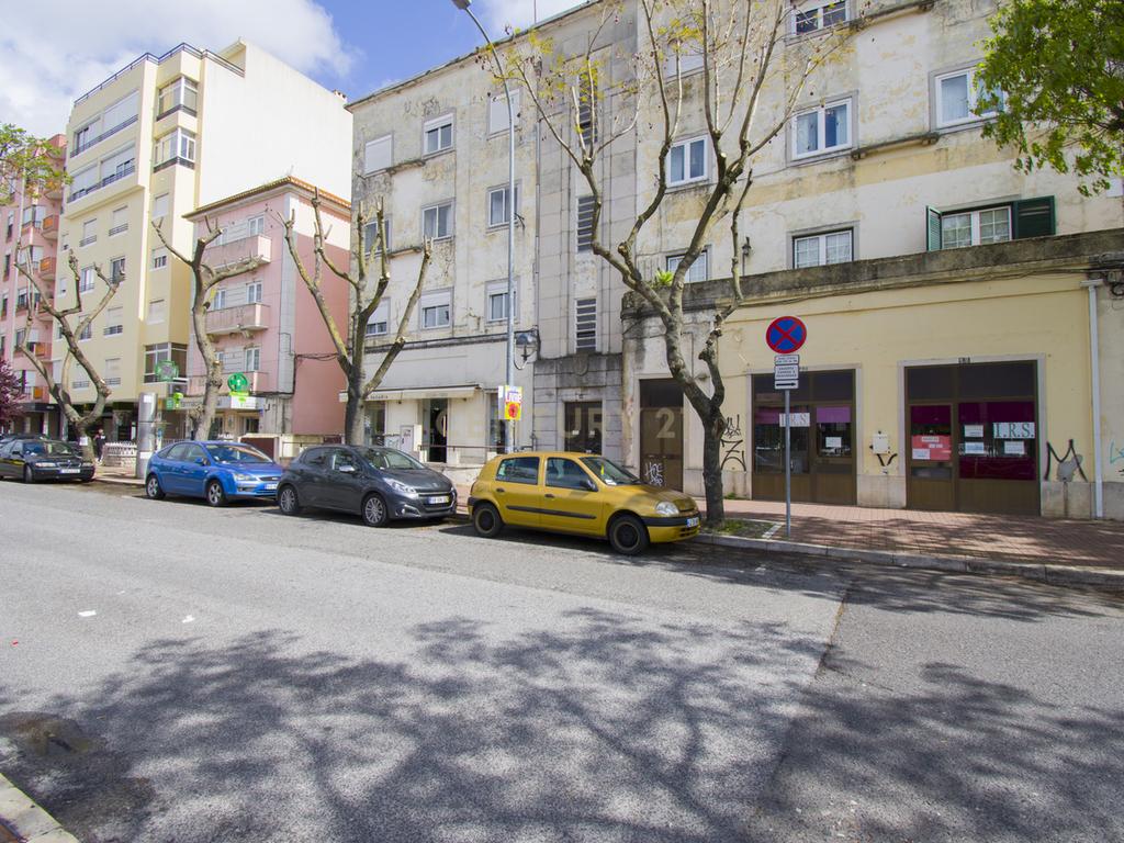 Apartamento T3 na Amadora - Image 1