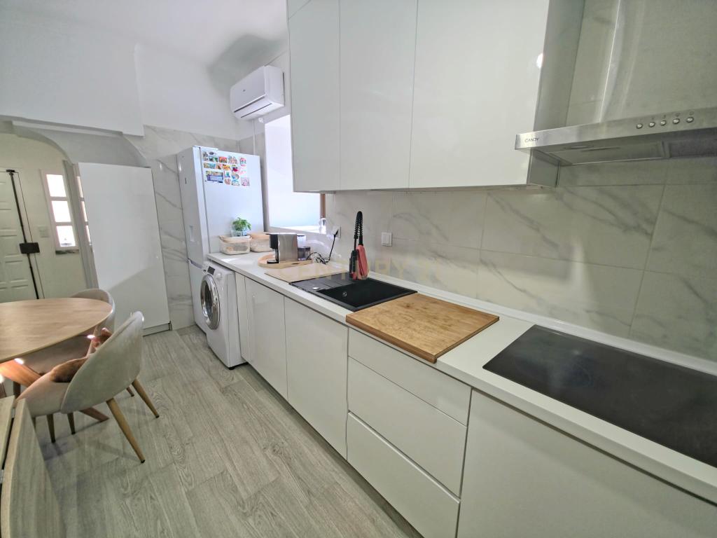 Moradia T2+1 Remodelada - Cadafais, Alenquer - Image 5