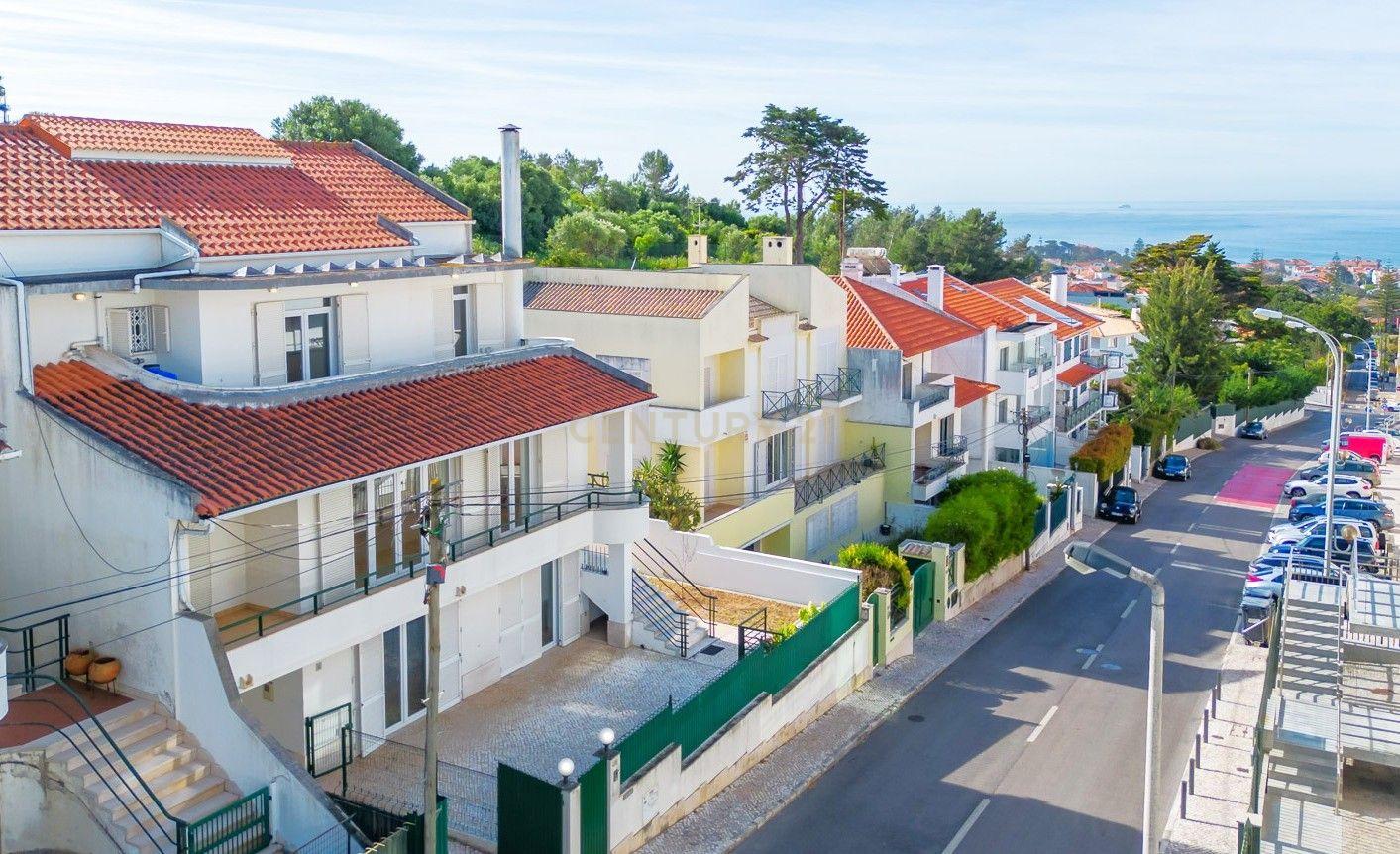 Moradia T6+ em Carcavelos e Parede, €1.650.000