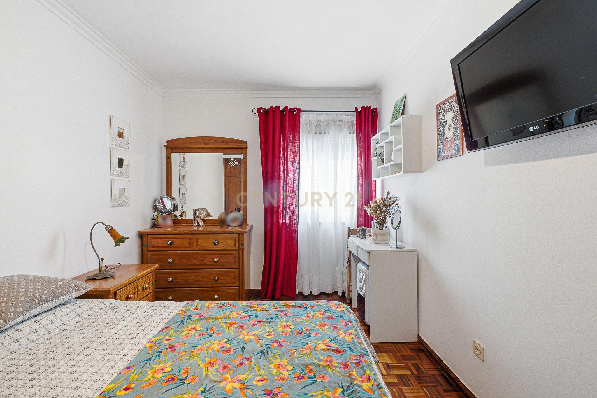 Fotografia 8 de Apartamento T3 com Enorme Potencial de Remodelação na Moita