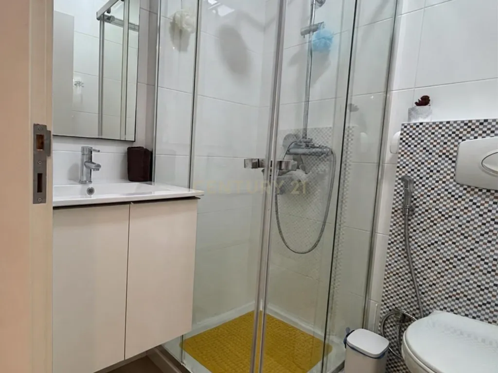 T3 Renovado em Mem Martins, Sintra - Image 17