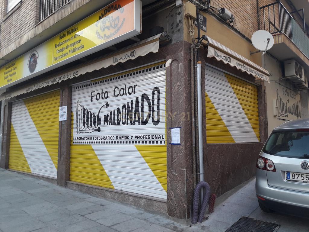 ¿SUEÑAS CON TU PROPIO NEGOCIO? ESTE LOCAL EN MOTRIL ES LA SEÑAL!