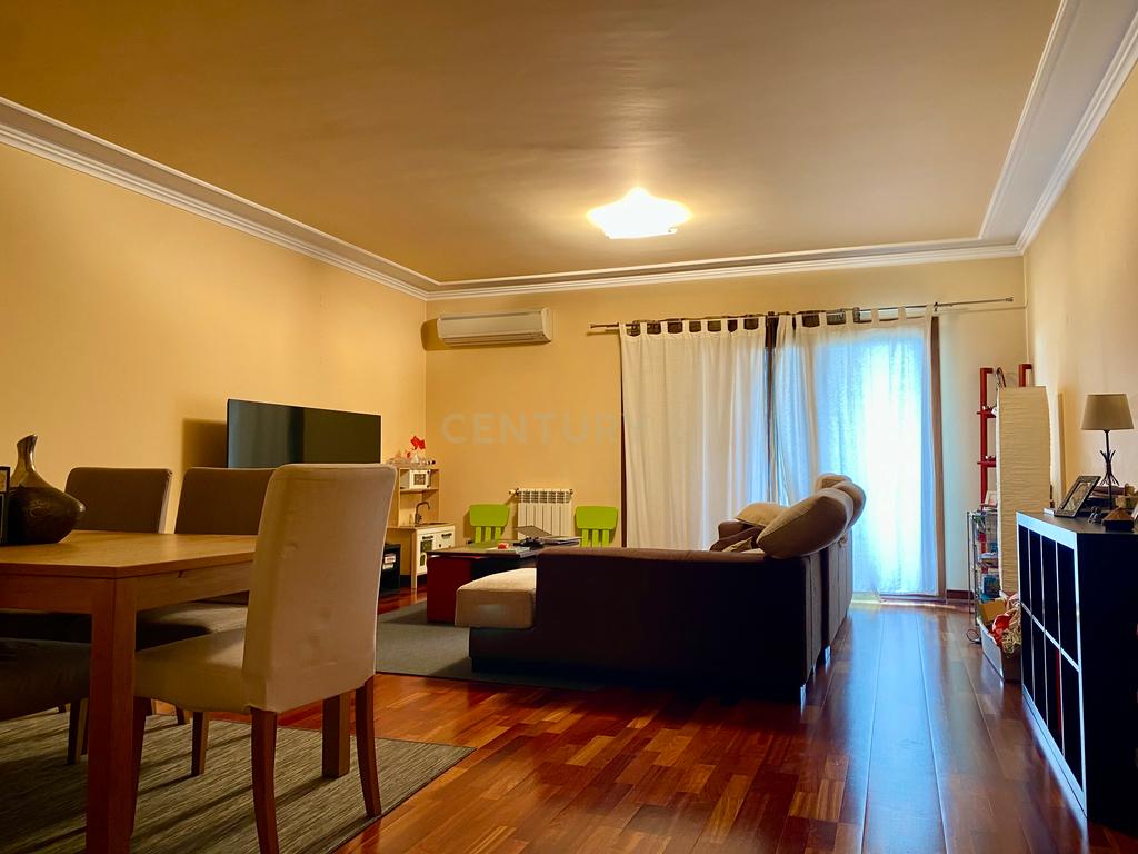 Exclusivo T3 de 180 m² com Vista Rio no prestigiado Condomínio Solar das Marinhas | Póvoa de Santa Iria - Image 3