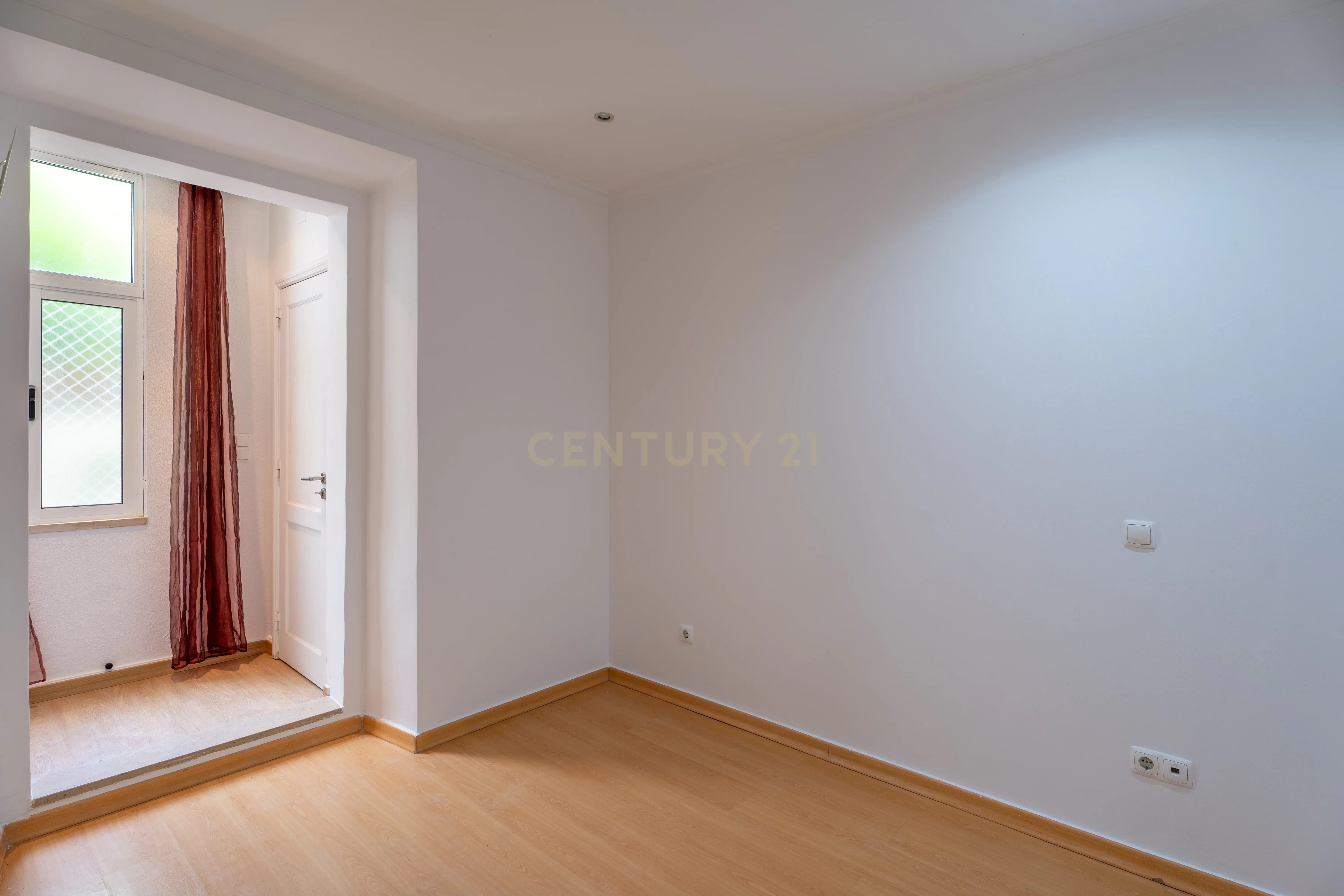 Fotografia 10 de T2 em Campo de Ourique com Pátio de 23m²