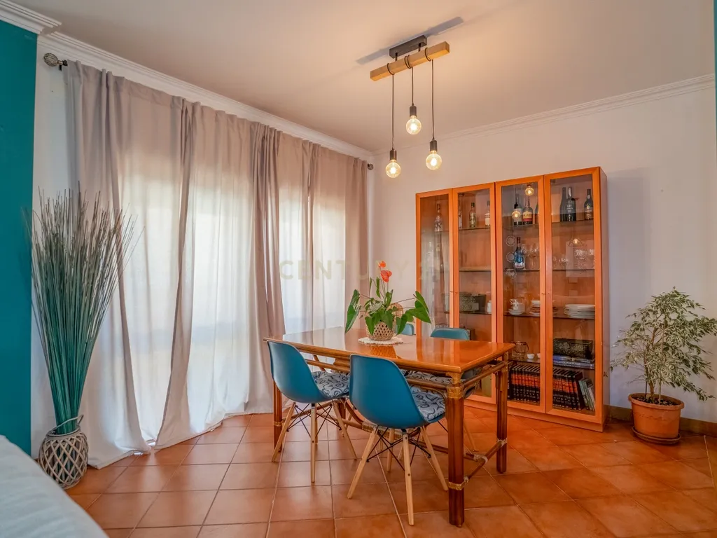 Apartamento T3+1 Duplex| 2 minutos do Centro de Caldas da Rainha - Image 6