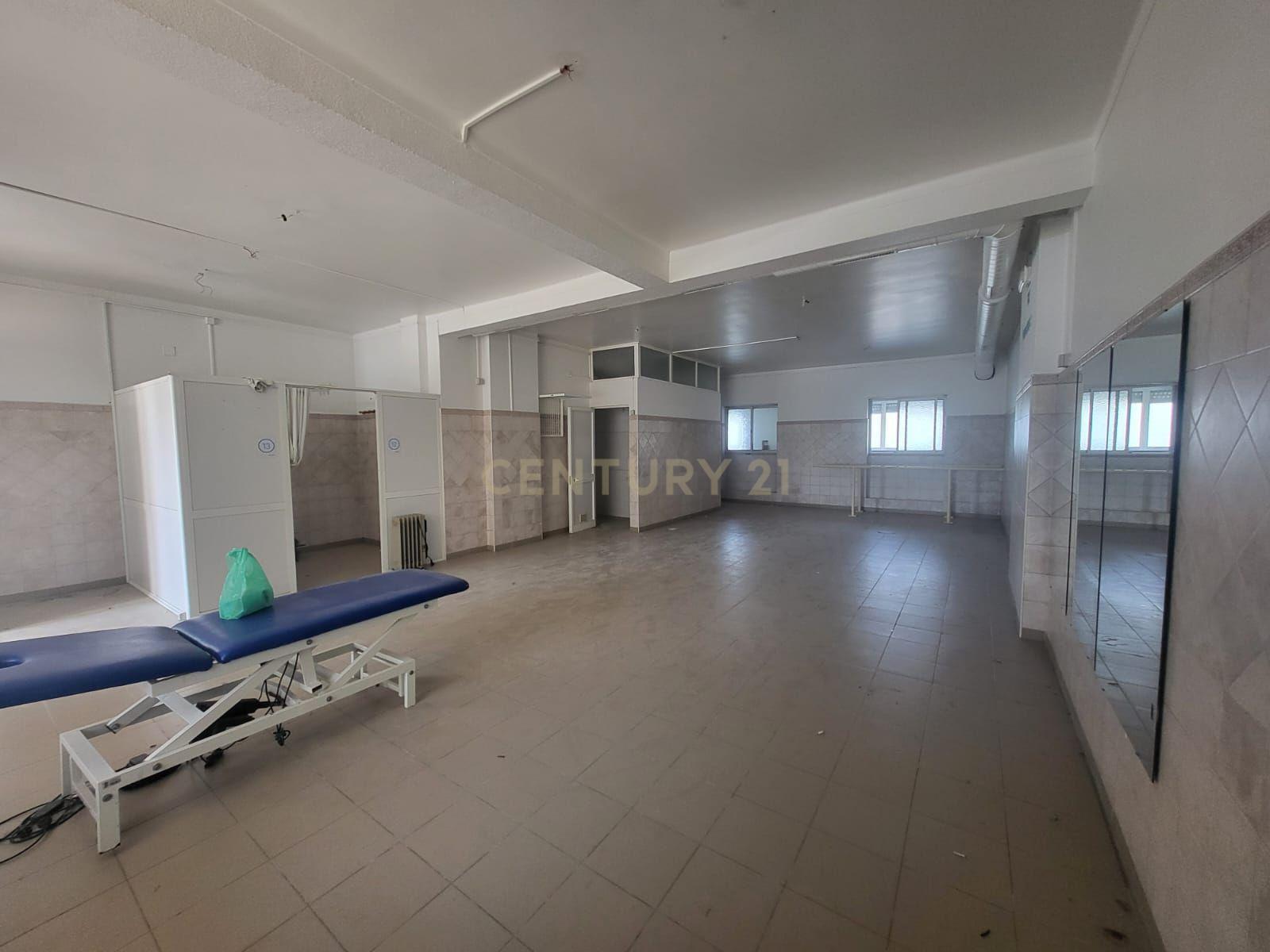 Fotografia 5 de Loja para Arrendamento | 97,60 m² | Baixa da Banheira | 850€/mês