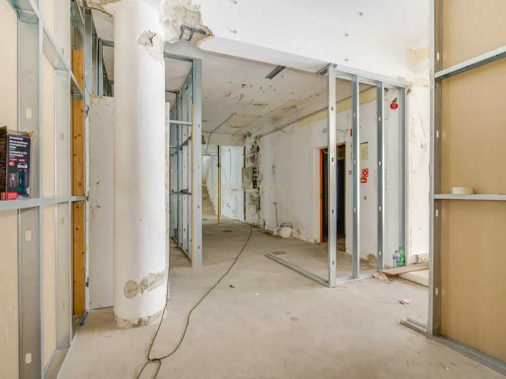 Prédio de Serviços em Alcântara – Projeto Aprovado para Aparthotel com 15 Unidades | Próximo ao LX Factory e Allo | Alcântara Lisbon Offices - Image 7